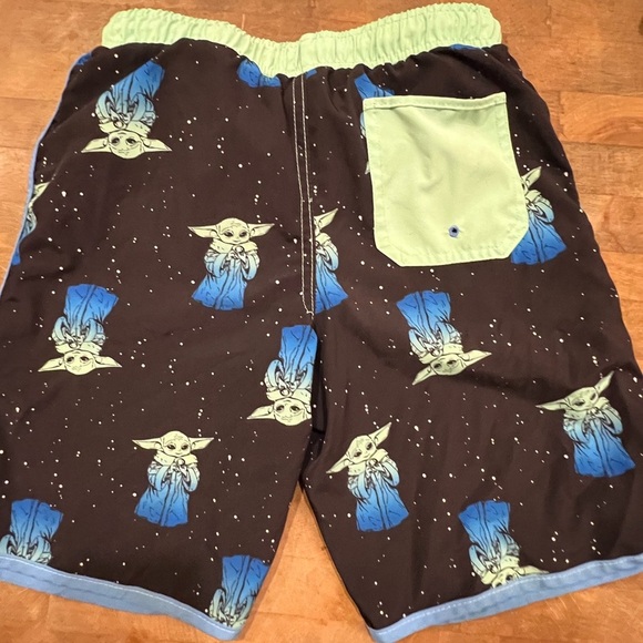 Star Wars Sz 10/12 Baby Yoda The Child Swim Trunks - Picture 5 of 9